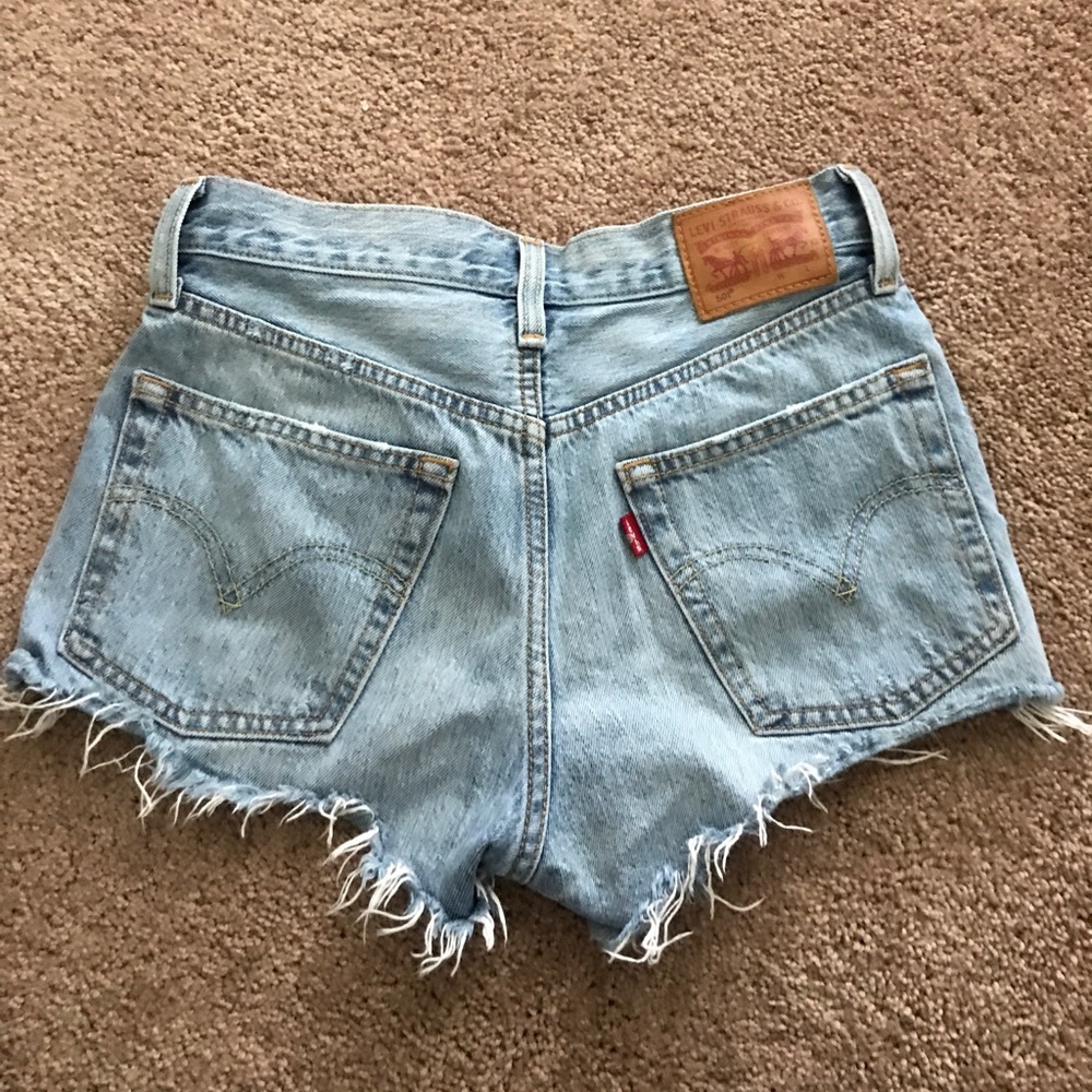 Levi’s 501 Highwaisted Shorts size 24